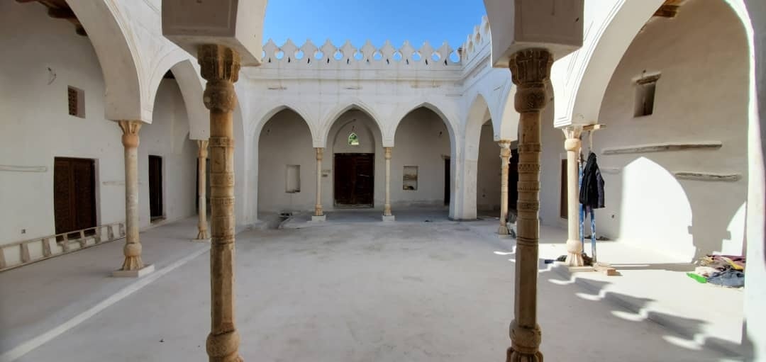 استمرار أعمال الترميم الأثري للمرحلة الثالثة في المدرسة المنصورية - صورة إضافية 1